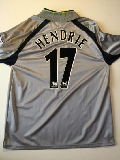 Maillot Aston Villa Lee Hendrie #17 ML 2002/2003 – Image 3